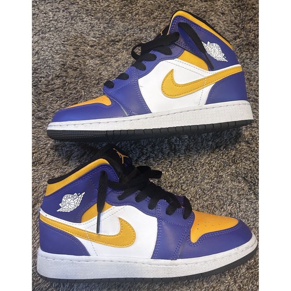 Air Jordan 1 Mid (GS) Size 4Y 'Lakers' with Box - Picture 3 of 6